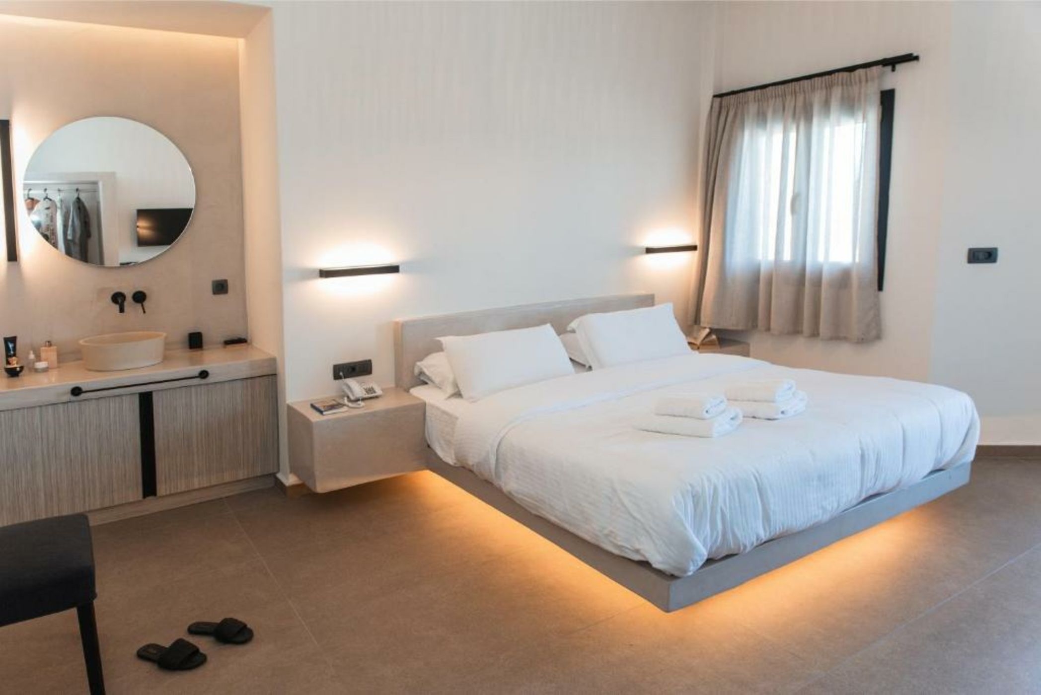 North Wind Luxury Suites