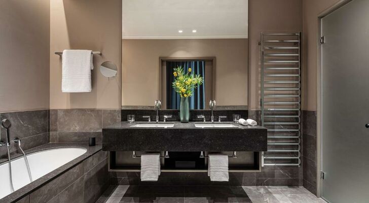 Anantara Plaza Nice Hotel