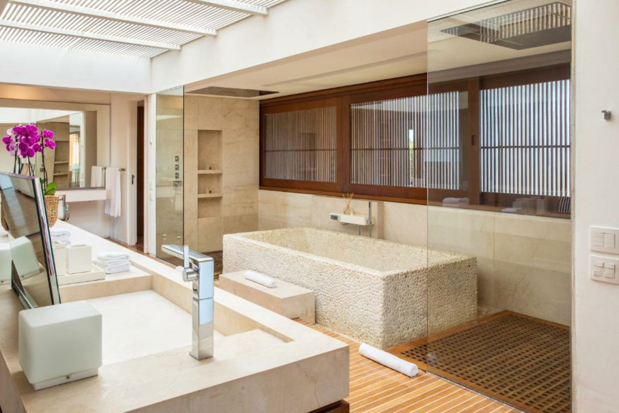 A Concept Hotel & Spa