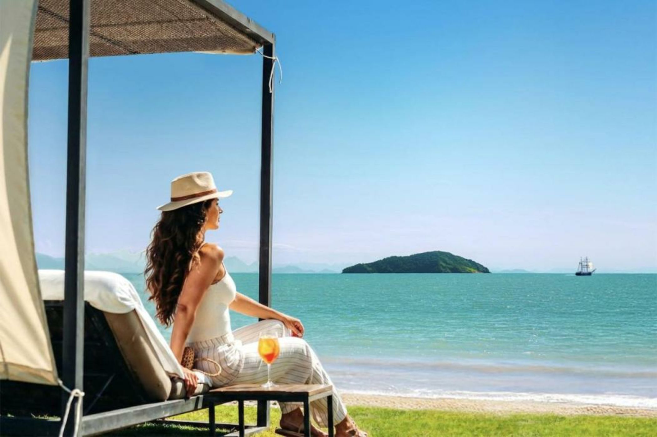 Zendaya Resort Beach Sport & Spa