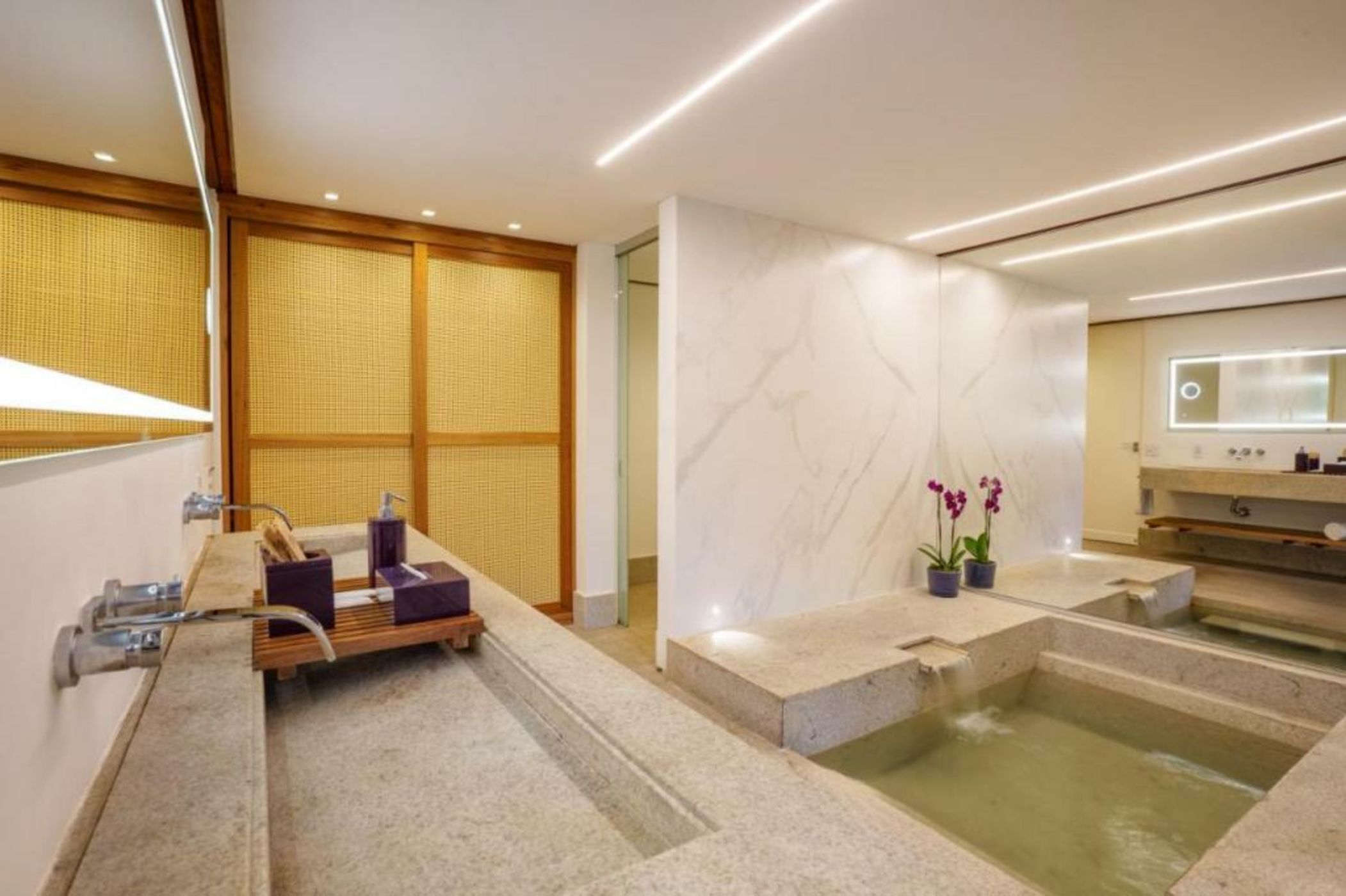 Zendaya Resort Beach Sport & Spa