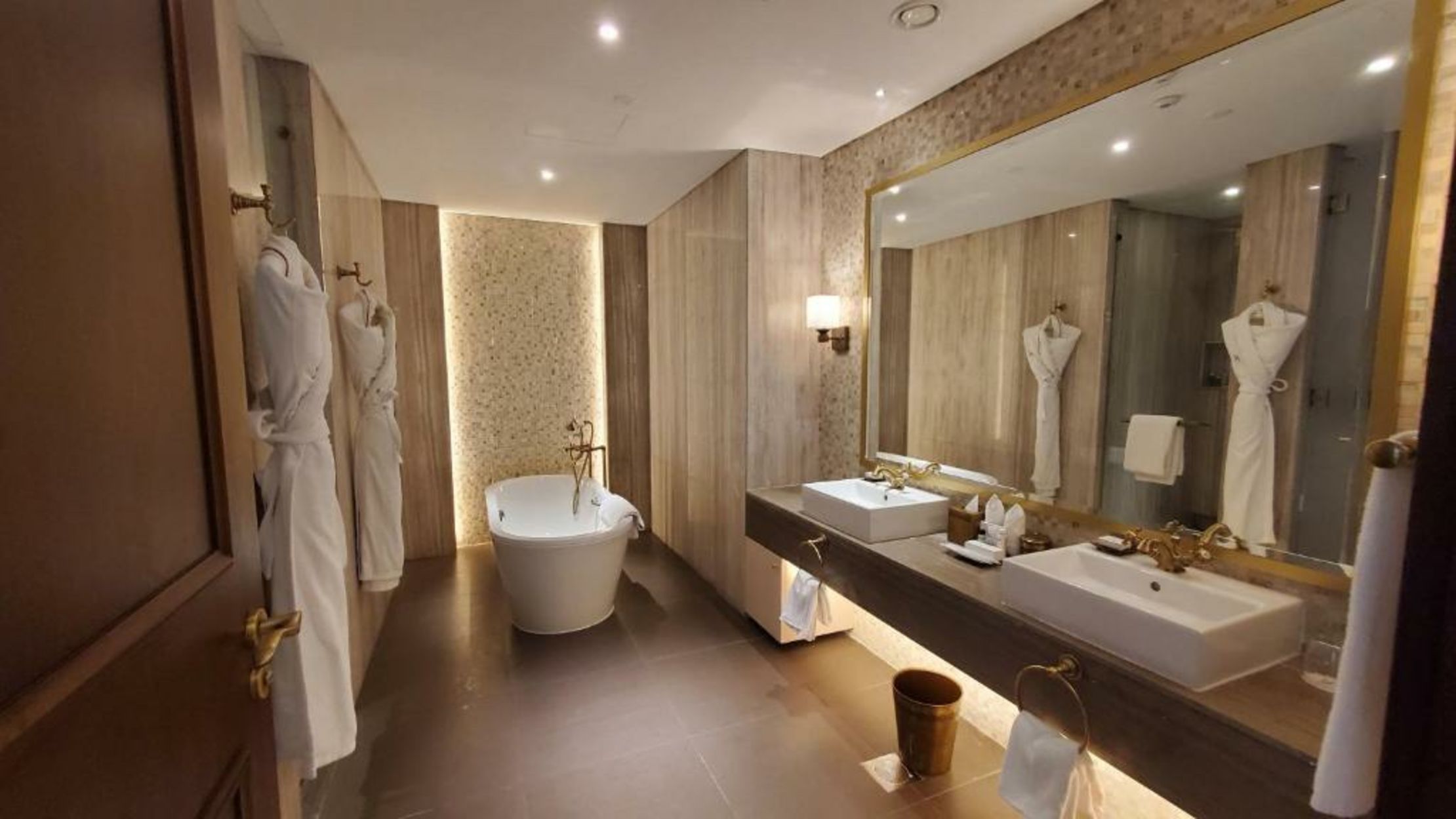 Al Habtoor Polo Resort