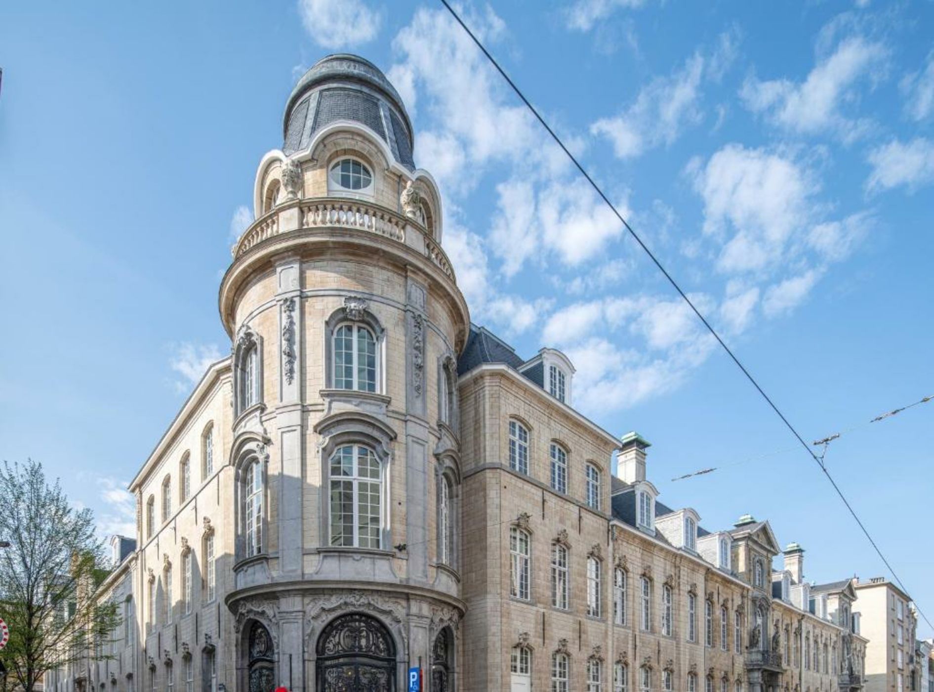 Sapphire House Antwerp, Autograph Collection