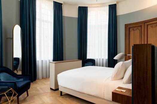 Sapphire House Antwerp, Autograph Collection