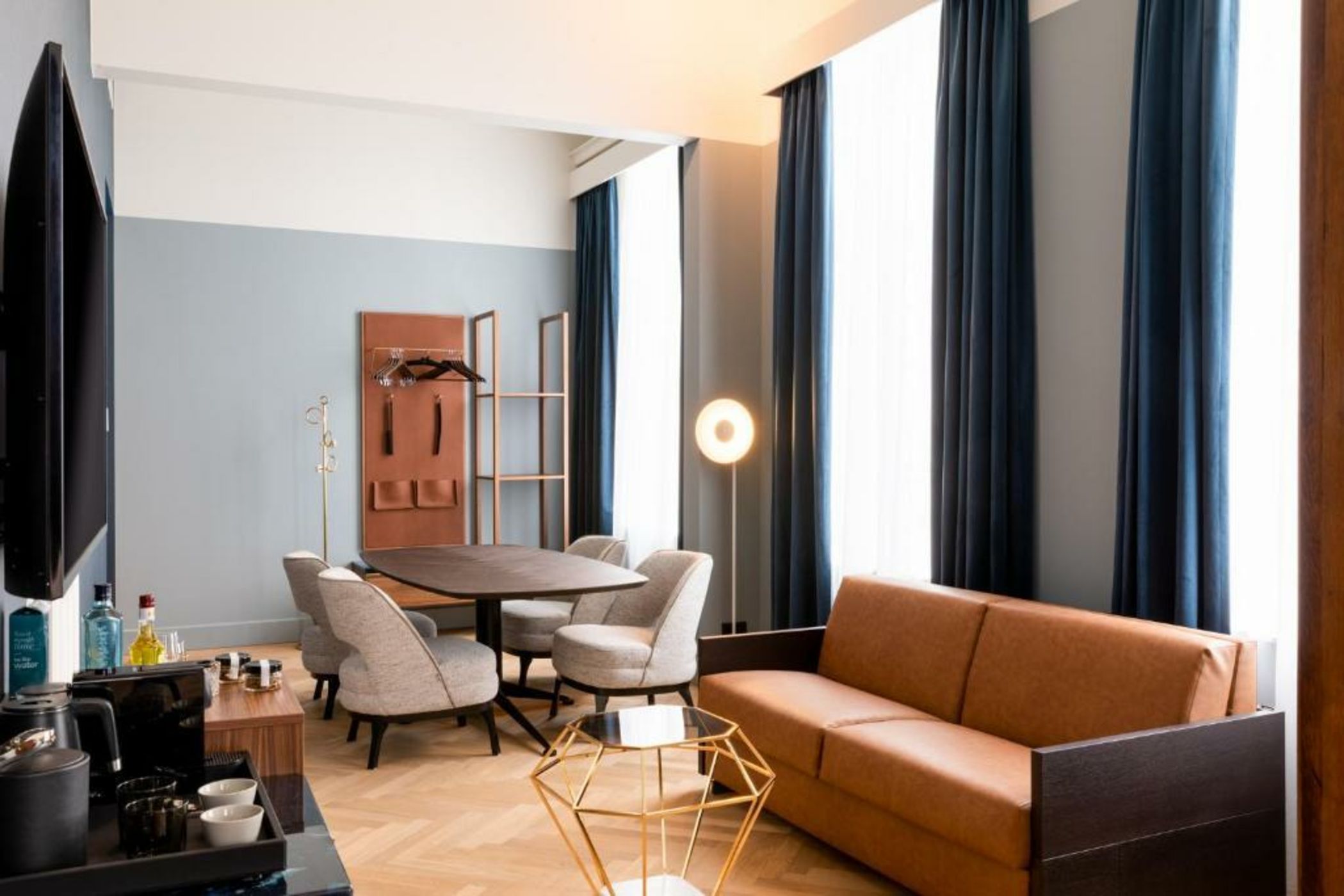 Sapphire House Antwerp, Autograph Collection