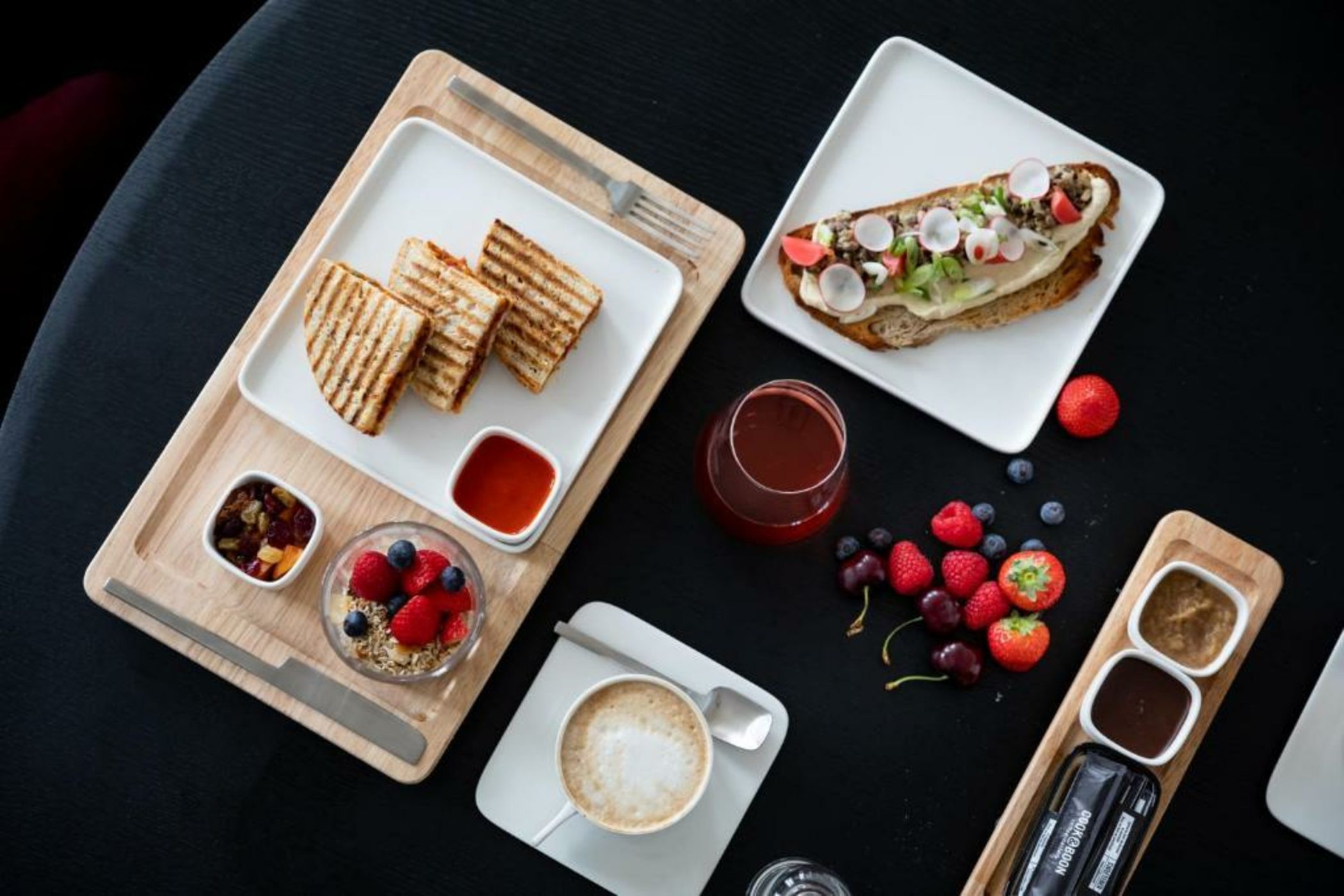 Sapphire House Antwerp, Autograph Collection