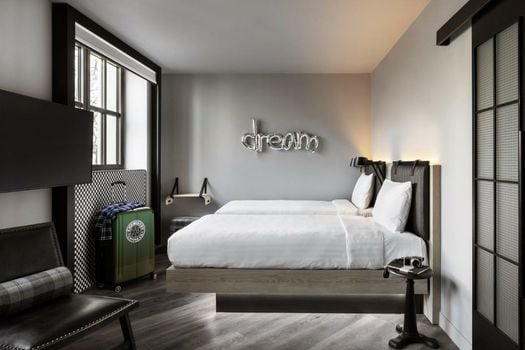 Moxy Lille City