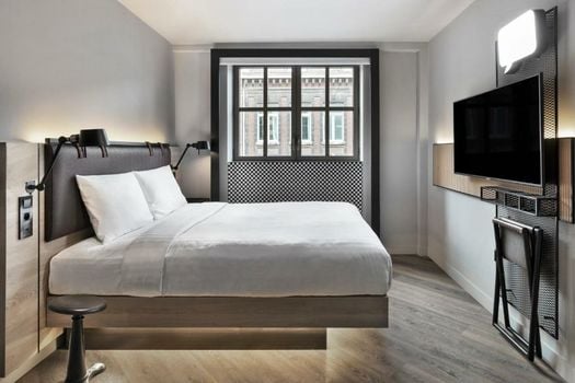 Moxy Lille City