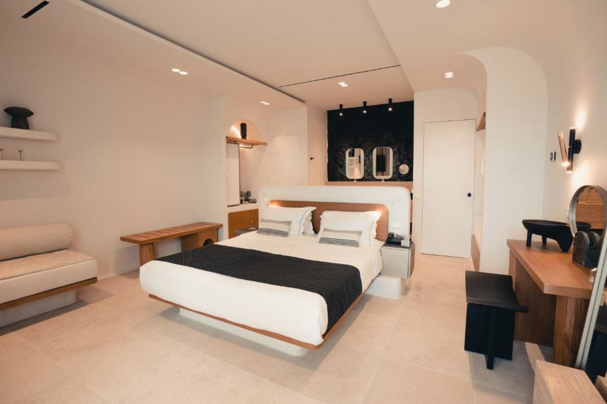 Santo Mine Oia Suites