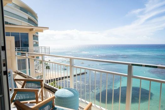 Kaimana Beach Hotel