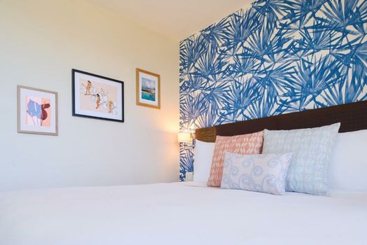 Kaimana Beach Hotel