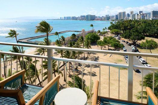 Kaimana Beach Hotel