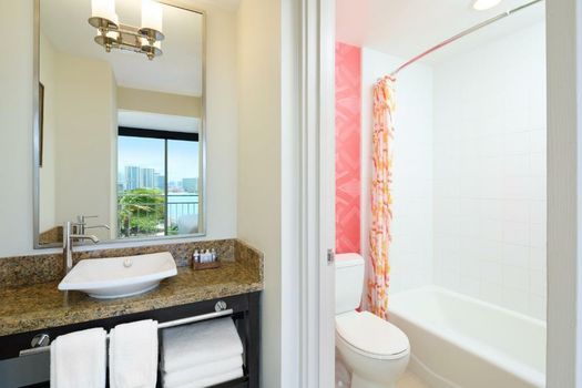Kaimana Beach Hotel