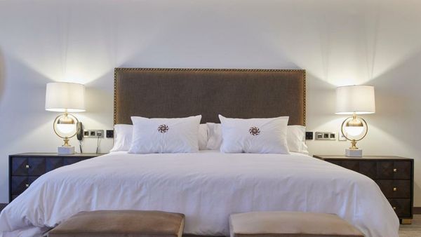 Ansares Hotel