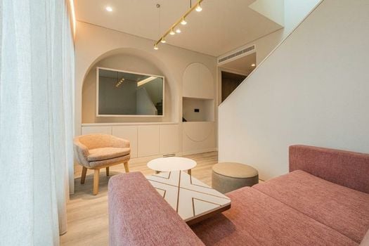 LUSTER Hotel