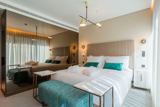 LUSTER Hotel