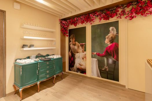 LUSTER Hotel