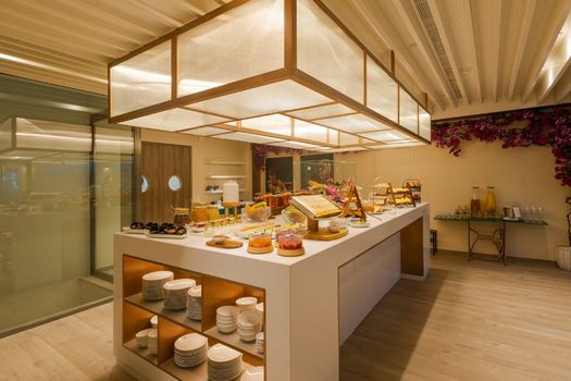 LUSTER Hotel