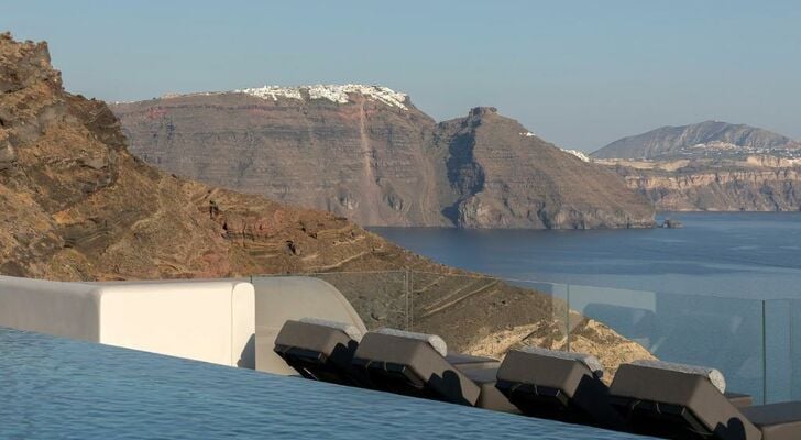 Hom Santorini