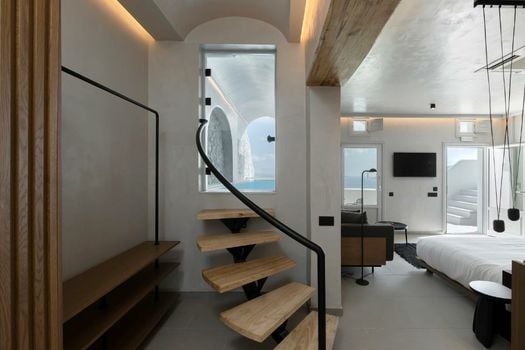 Hom Santorini