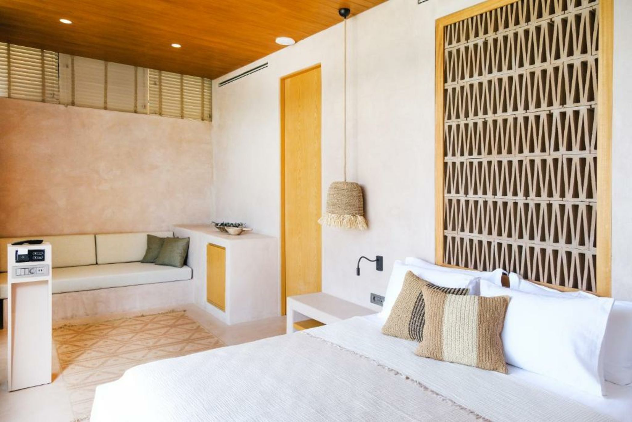 Birdcage 33 Hotel - Adult Only