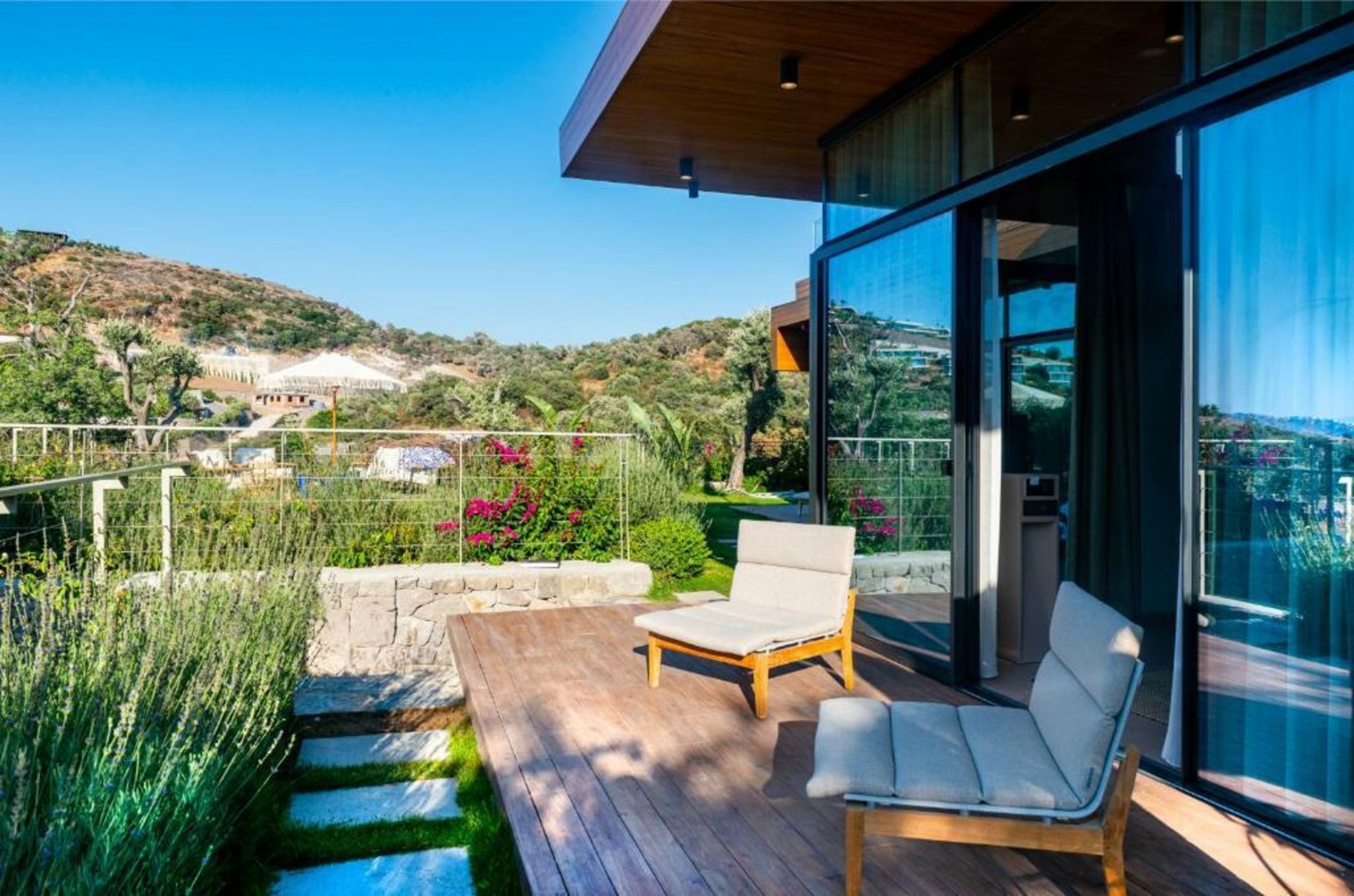 Birdcage 33 Hotel - Adult Only