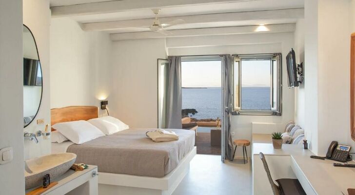 Paros Cape Suites