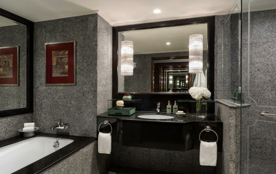 Anantara Siam Bangkok Hotel