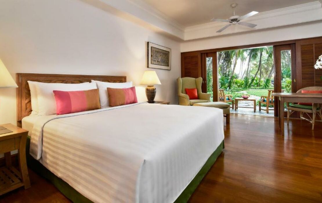 Anantara Siam Bangkok Hotel