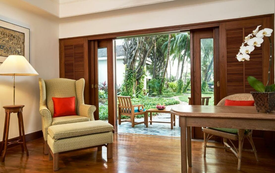 Anantara Siam Bangkok Hotel
