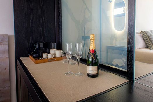 TenSuites
