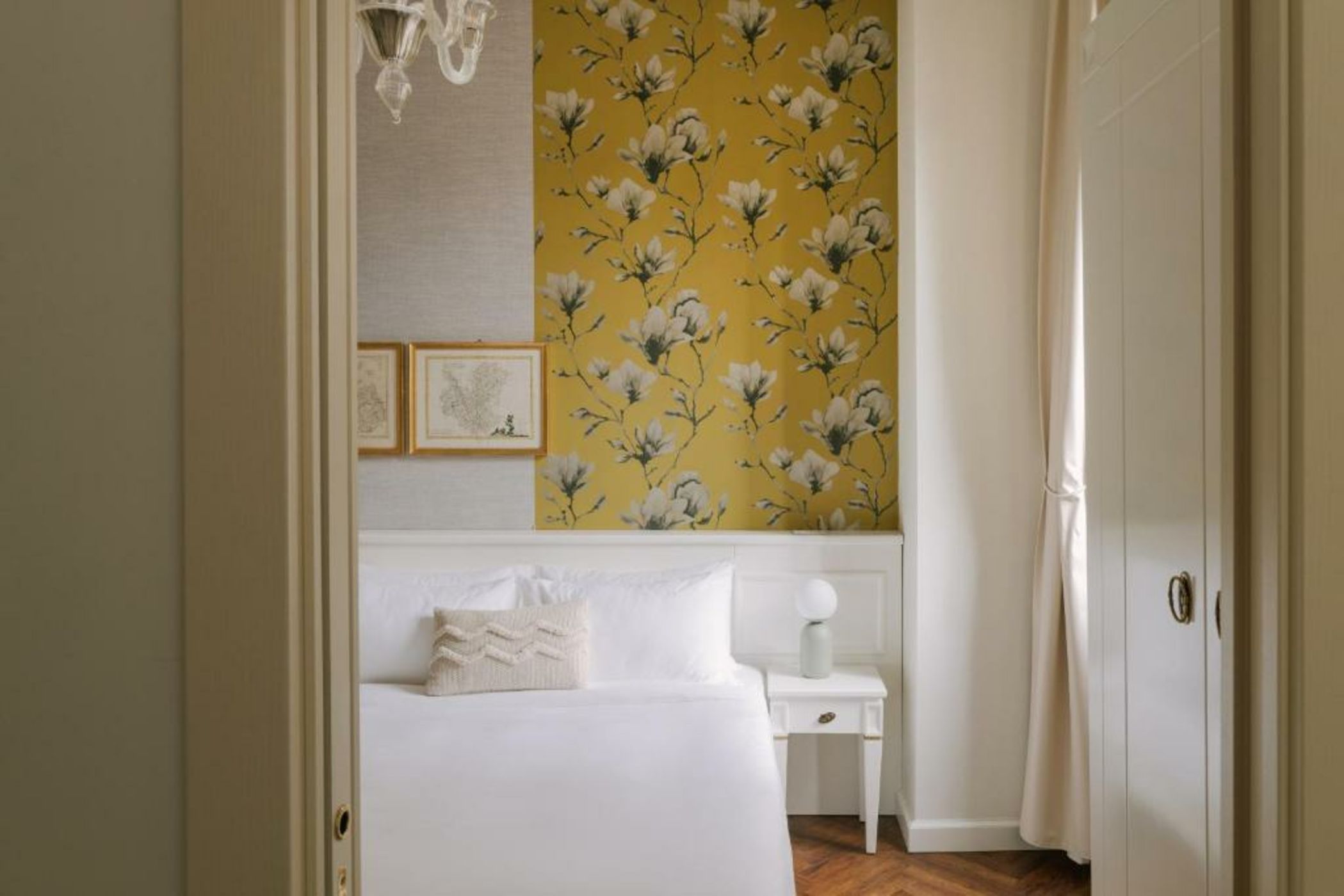 Sonder Salute Palace