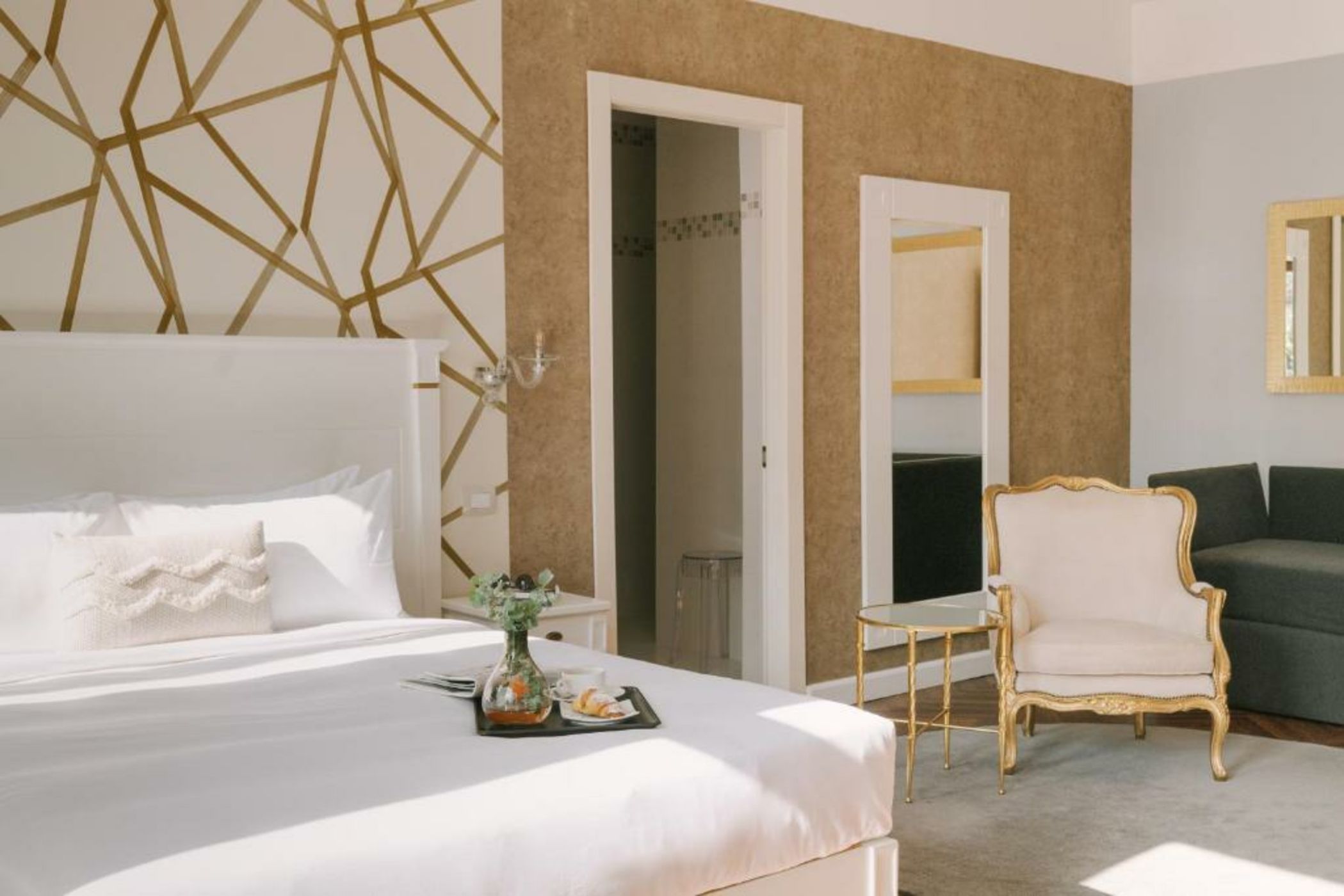 Sonder Salute Palace