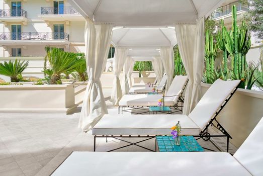 Carlton Cannes, a Regent Hotel
