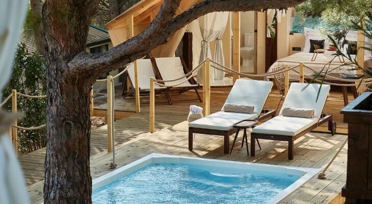 Abeille Maison Glamping Resort Zlatni Rat -Adults Only