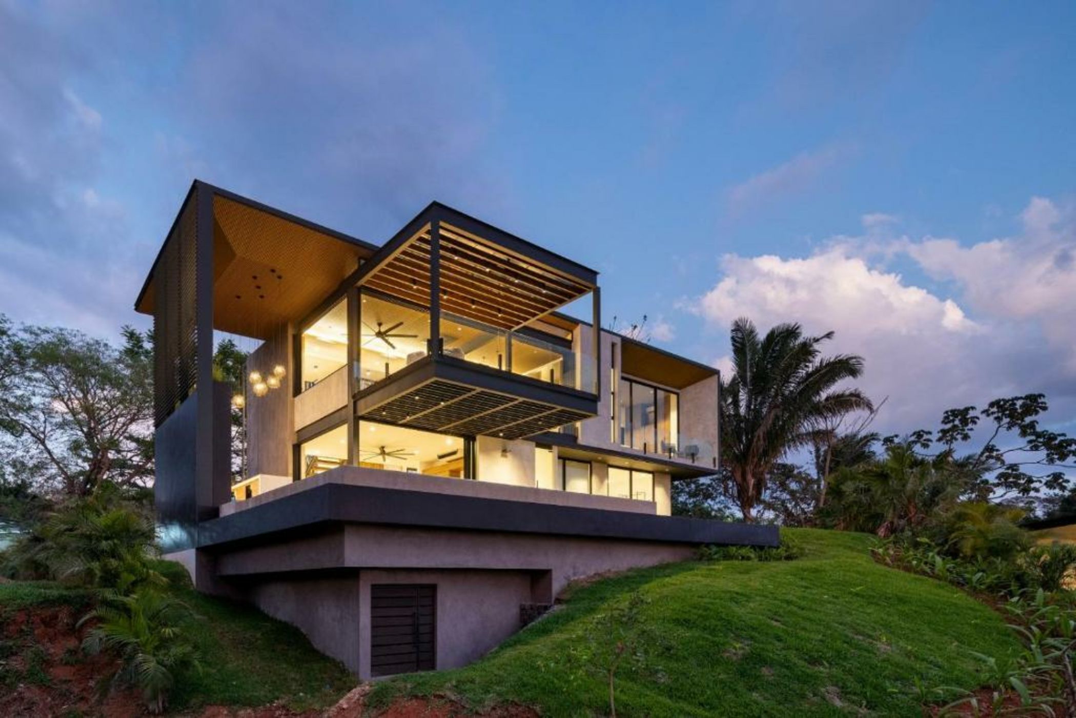 La Perla Negra Home, Luxurious Private Retreat, Ocean Views