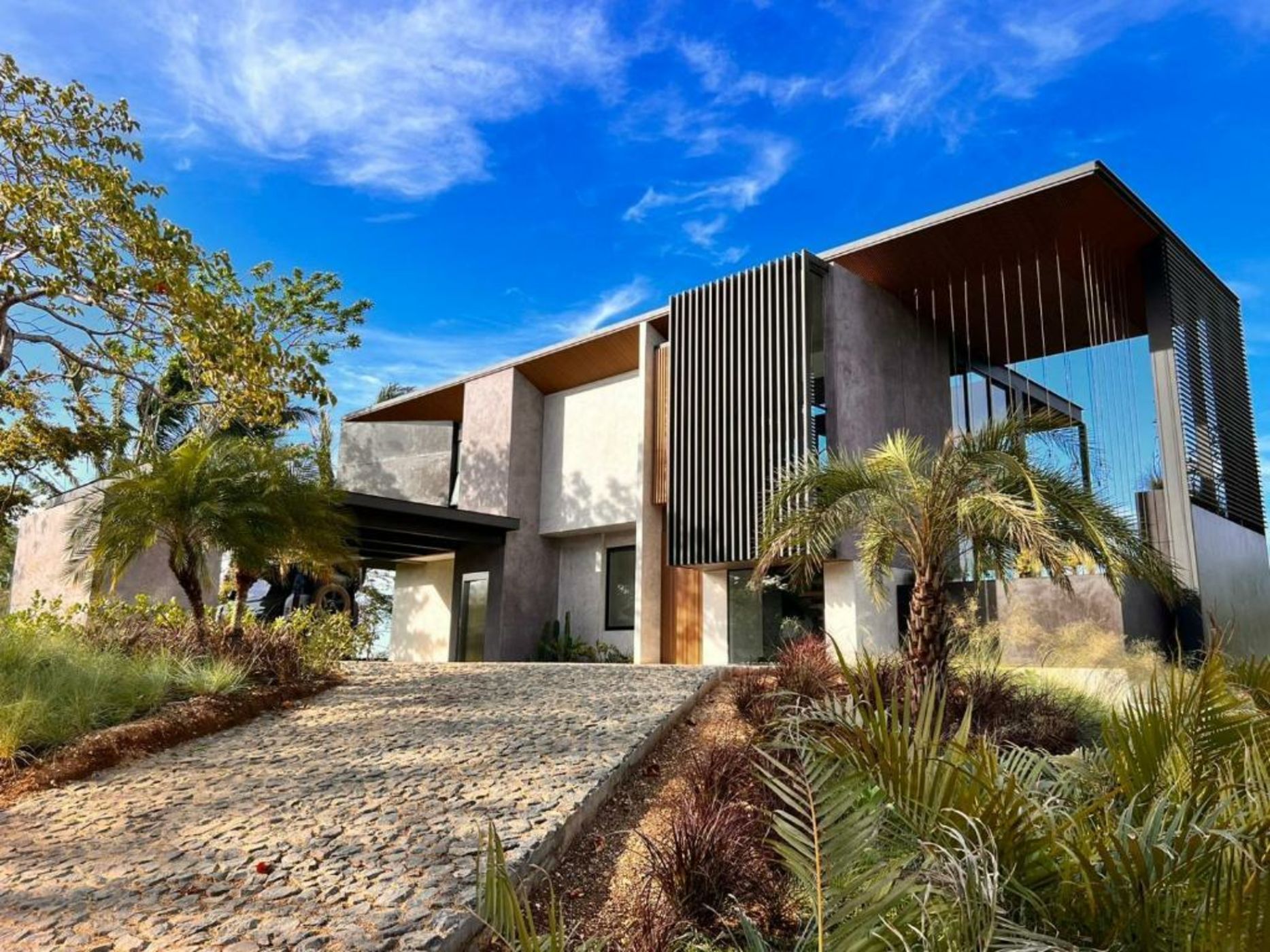 La Perla Negra Home, Luxurious Private Retreat, Ocean Views