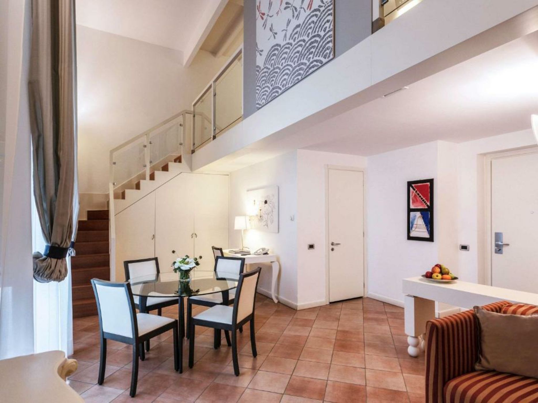 hotel caracciolo napoli via carbonara