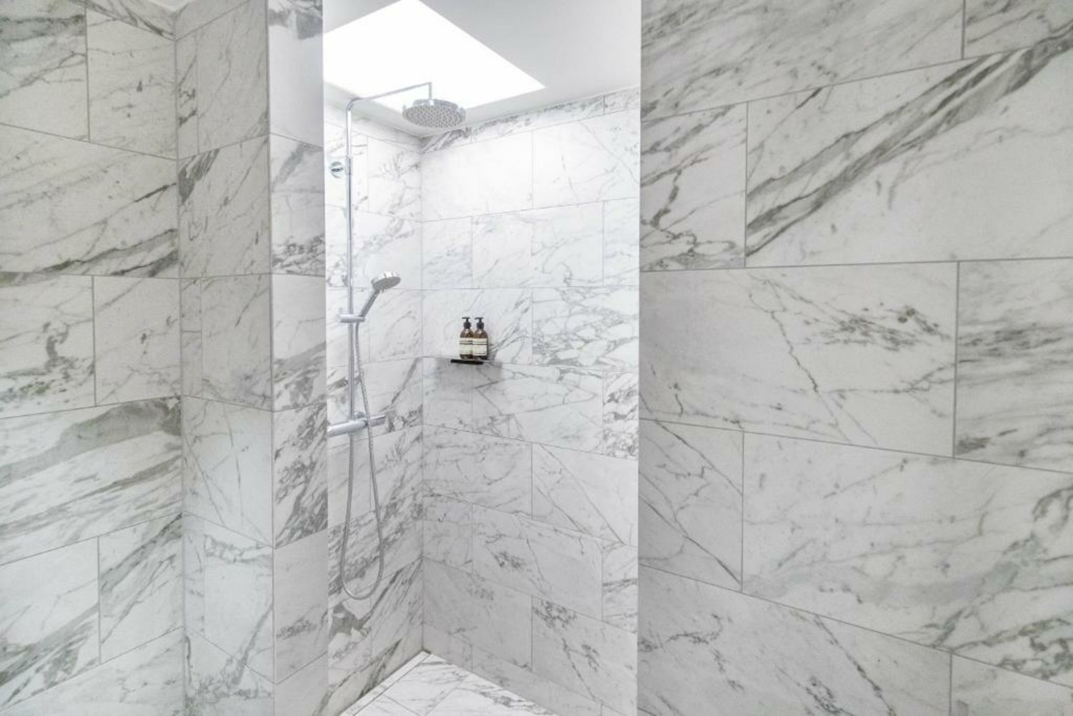 the Socialist, a Tribute Portfolio Hotel