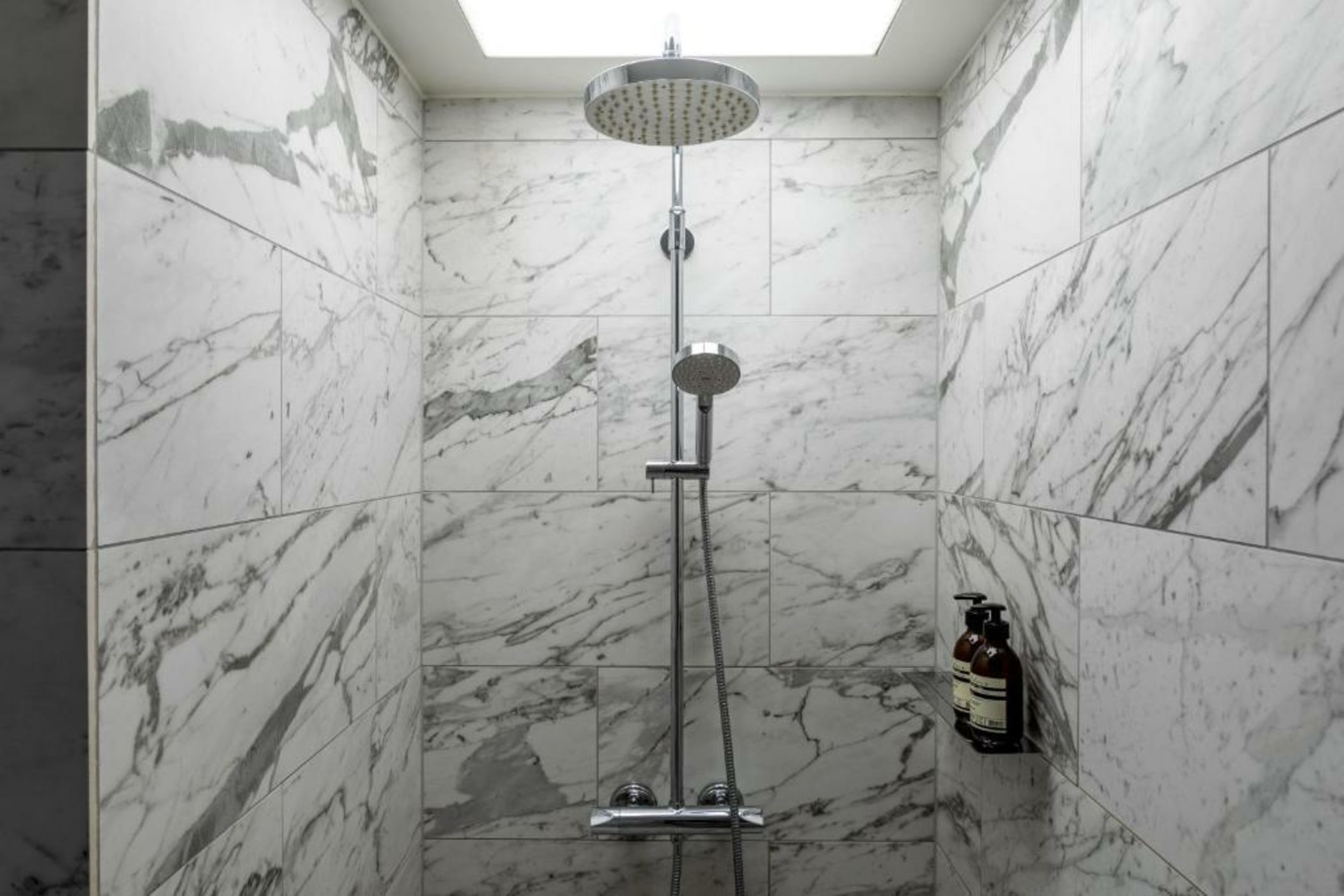 the Socialist, a Tribute Portfolio Hotel