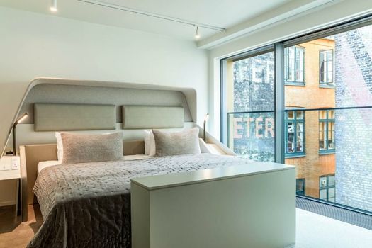 the Socialist, a Tribute Portfolio Hotel