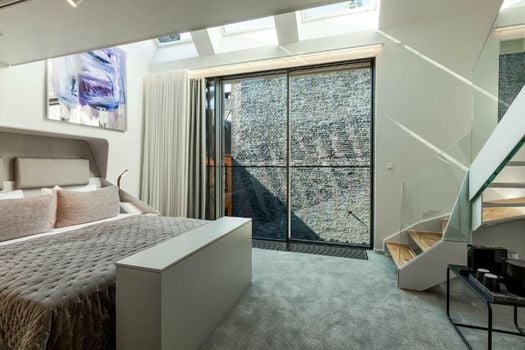 the Socialist, a Tribute Portfolio Hotel