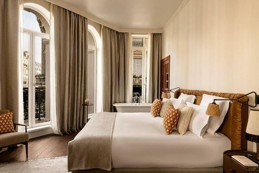 Château des Fleurs - Paris Champs-Elysées