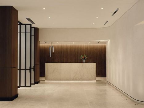 Vogue Hotel Montreal Downtown, Curio Collection by Hilton