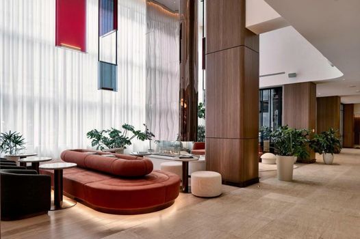 Vogue Hotel Montreal Downtown, Curio Collection by Hilton