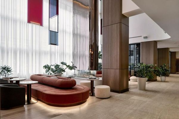 Vogue Hotel Montreal Downtown, Curio Collection by Hilton