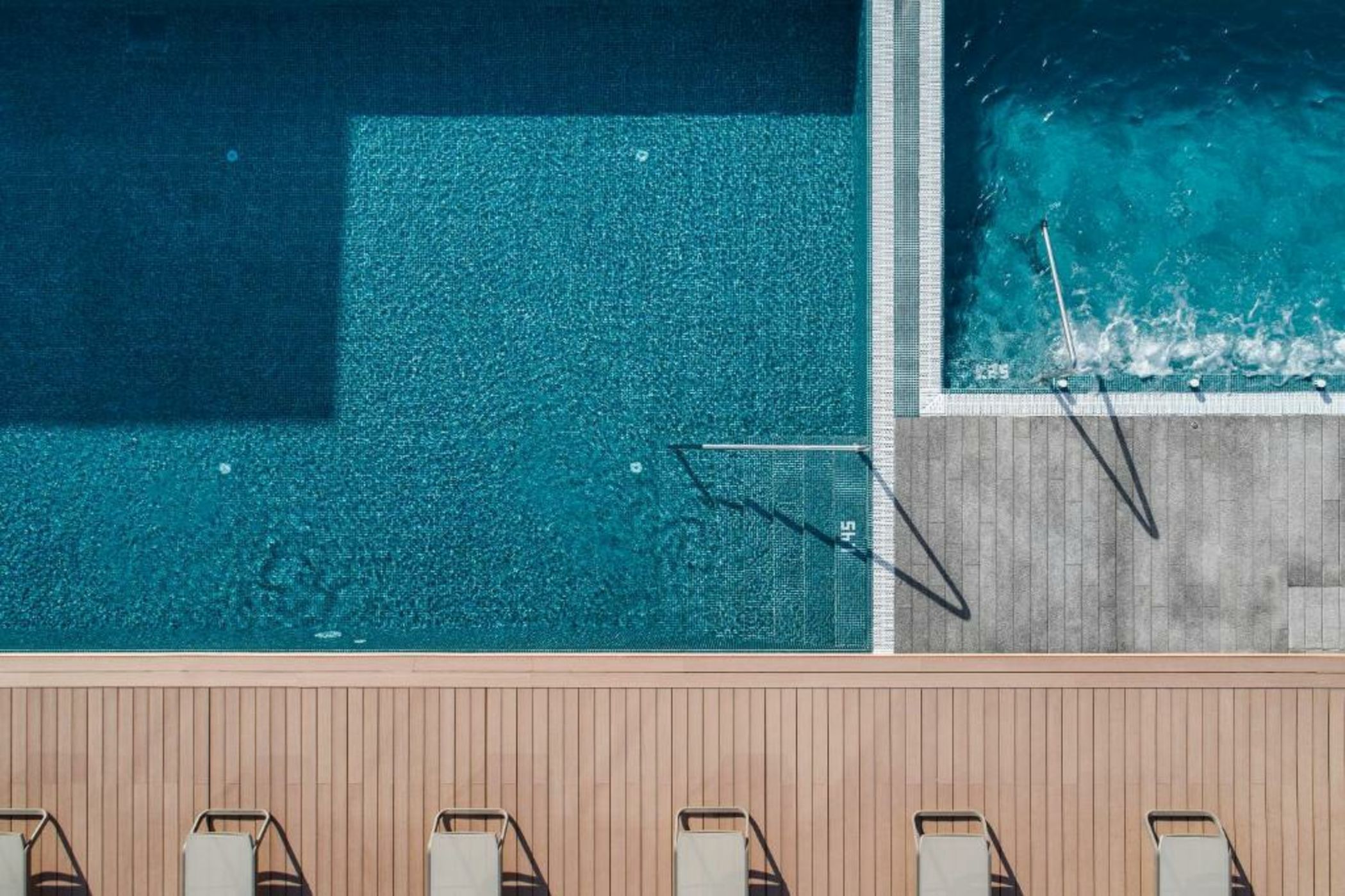 Nivaria Beach Apartments and Villas