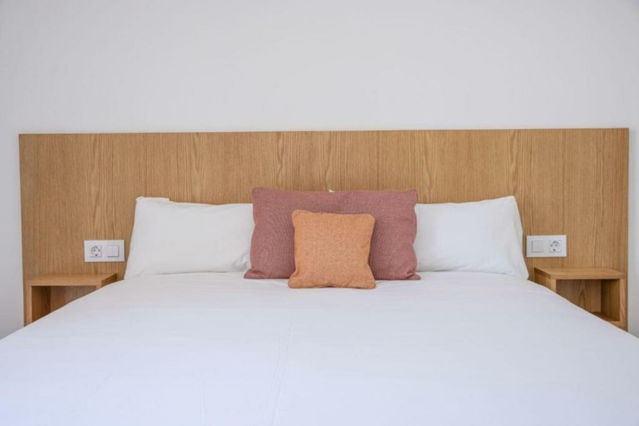 Nivaria Beach Apartments and Villas