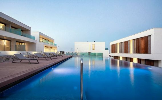 Nivaria Beach Apartments and Villas