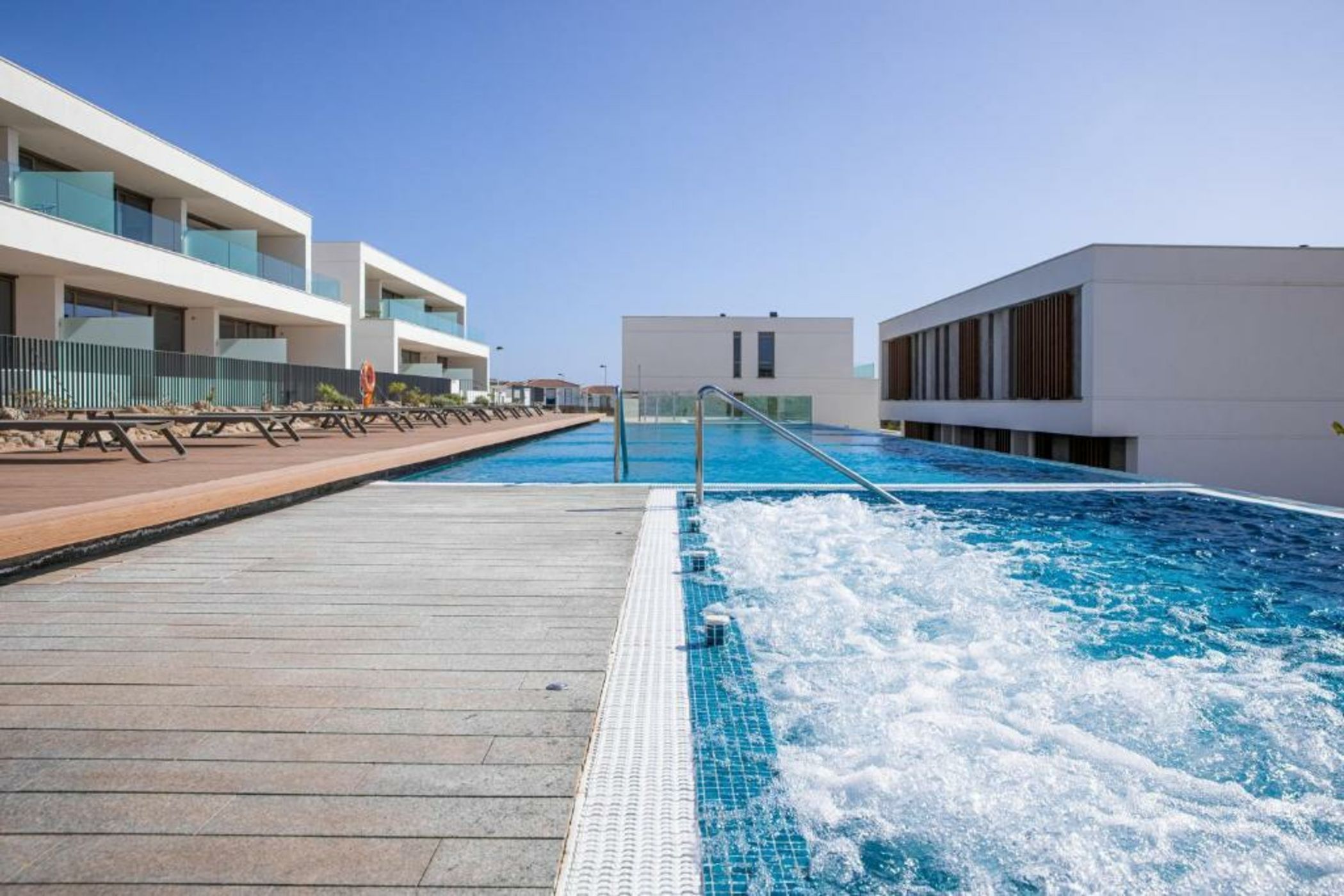 Nivaria Beach Apartments and Villas